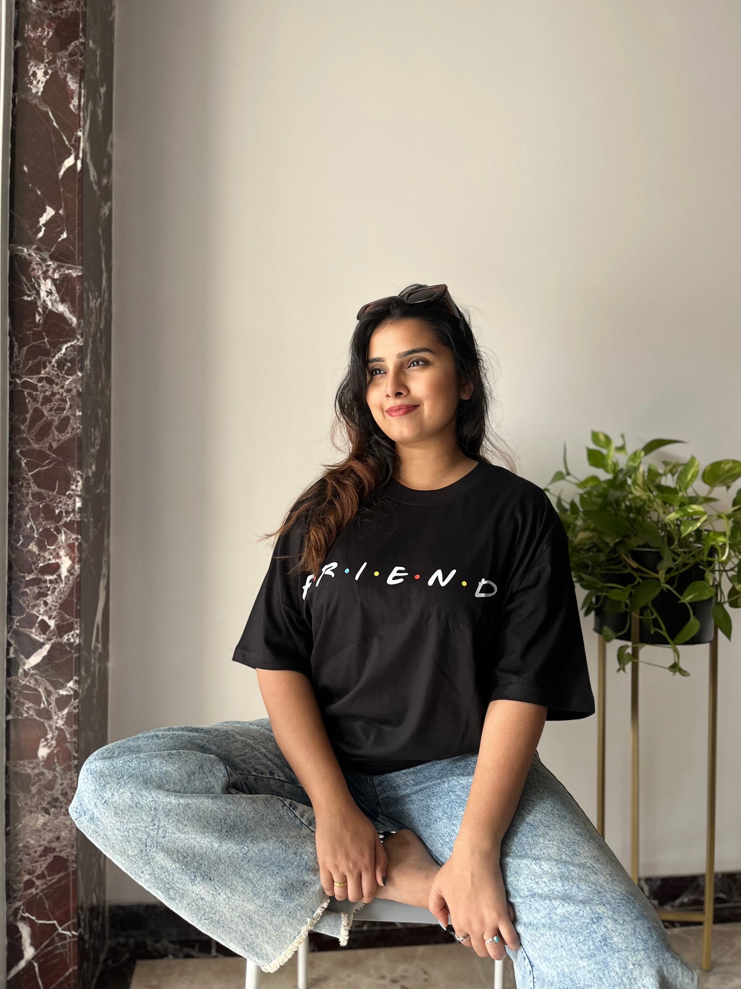 F.R.I.E.N.D.S OVERSIZED UNISEX T-SHIRT